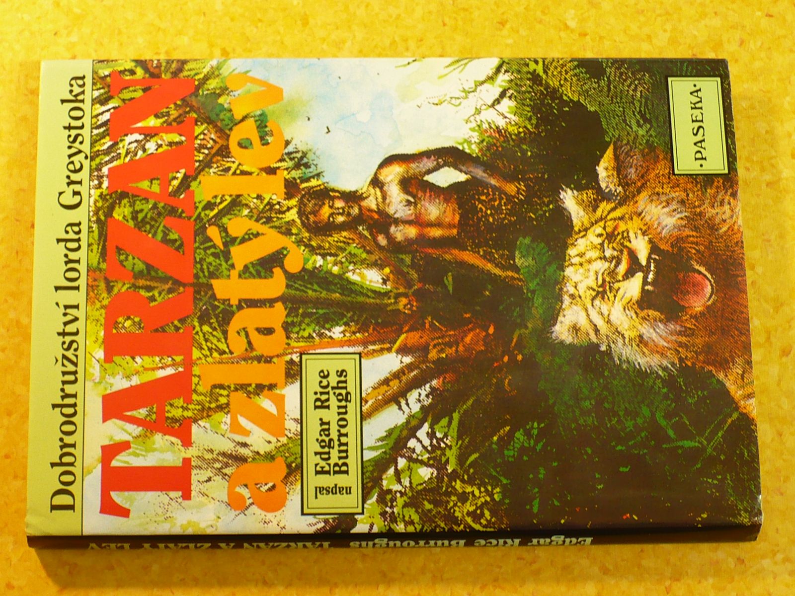 Edgar Rice Burroughs - Tarzan a zlatý lev (1993)