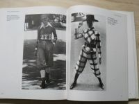 Madeleine Ginsburg - THE HAT - Trends and Traditions (1990) KLOBOUK - Trendy a tradice
