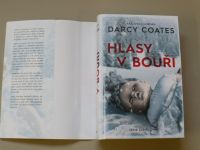 Darcy Coates - Hlasy v bouři (2021)
