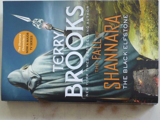 Brooks - The Black Elfstone - The Fall of Shannara Book One (2018) anglicky