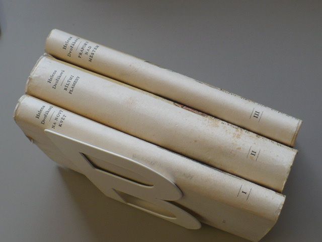 Dvořáková Prapory nad městem (1954) 3 knihy