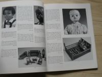 Sbírka Lenon Holder Hoyte vystavena jako "Muzeum panenek a hraček tety Len" 1994